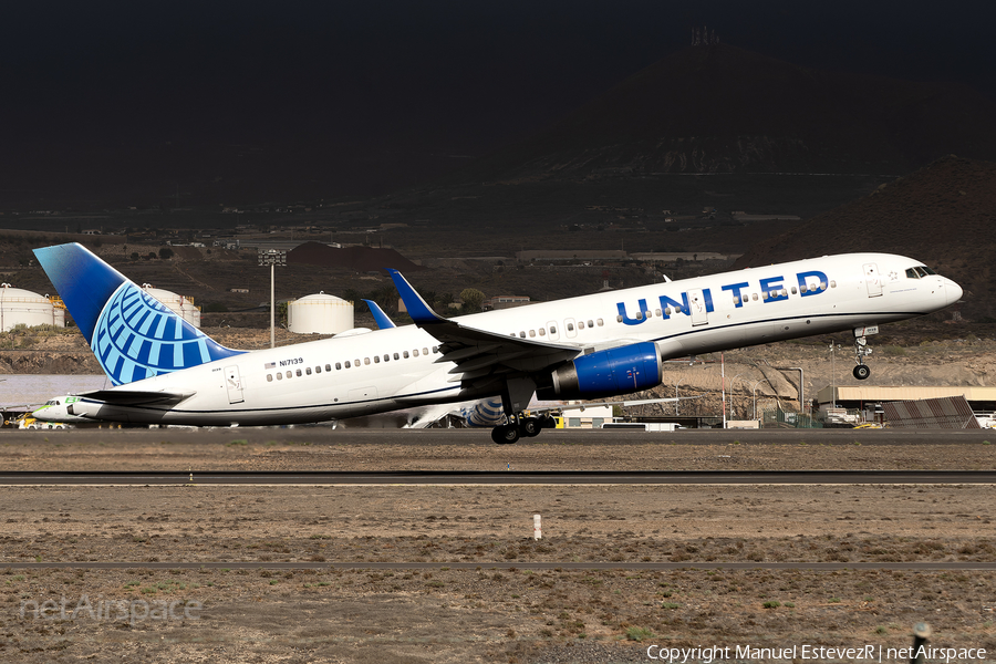 United Airlines Boeing 757-224 (N17139) | Photo 653461