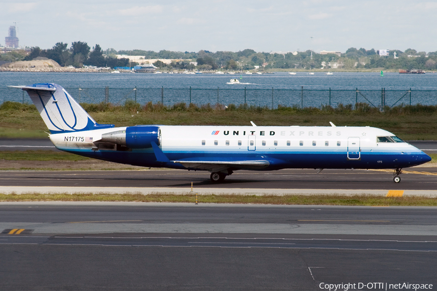 United Express (Mesa Airlines) Bombardier CRJ-200LR (N17175) | Photo 177908