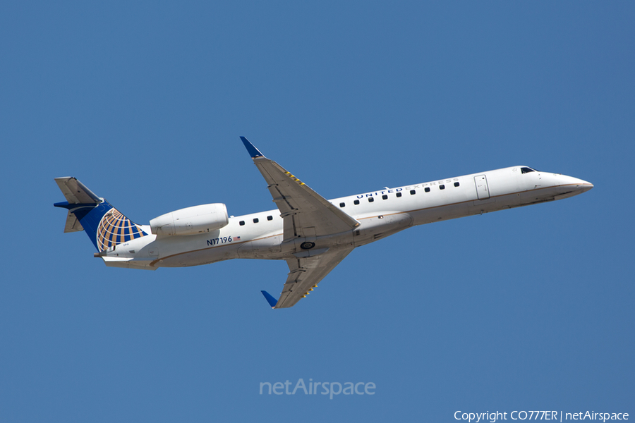 United Express (ExpressJet Airlines) Embraer ERJ-145XR (N17196) | Photo 42594