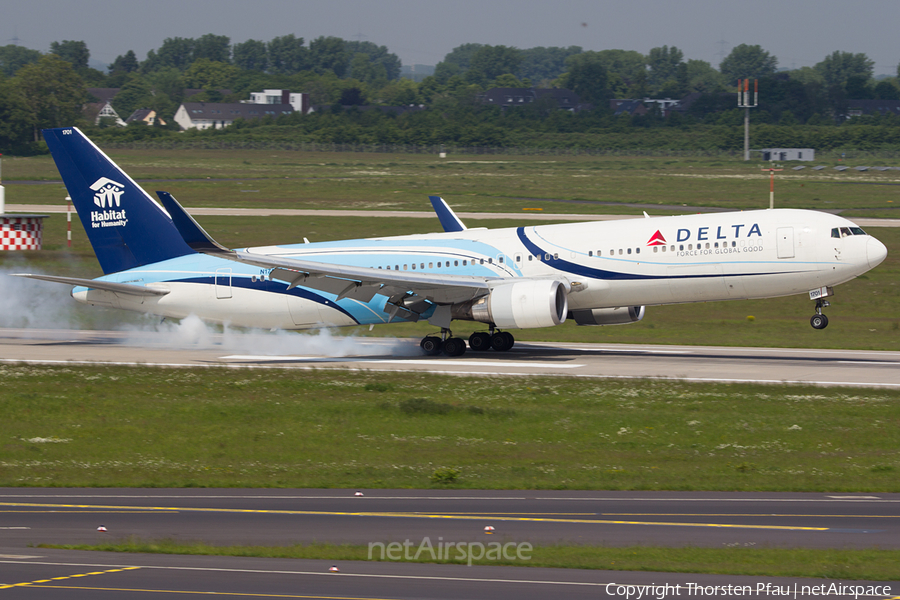 Delta Air Lines Boeing 767-332(ER) (N171DZ) | Photo 63085