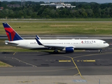 Delta Air Lines Boeing 767-332(ER) (N171DZ) at  Dusseldorf - International, Germany