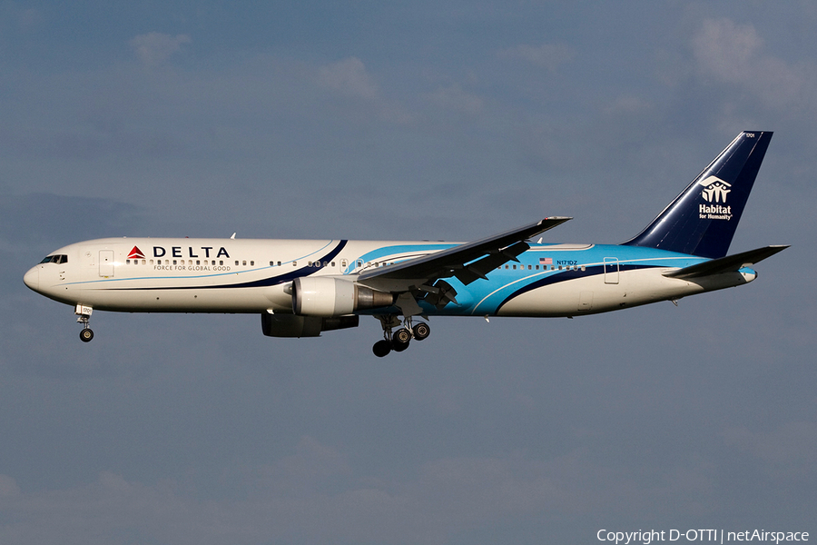 Delta Air Lines Boeing 767-332(ER) (N171DZ) | Photo 266197