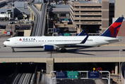 Delta Air Lines Boeing 767-332(ER) (N171DZ) at  Phoenix - Sky Harbor, United States