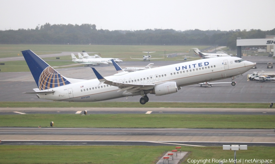 United Airlines Boeing 737-824 (N17229) | Photo 378460