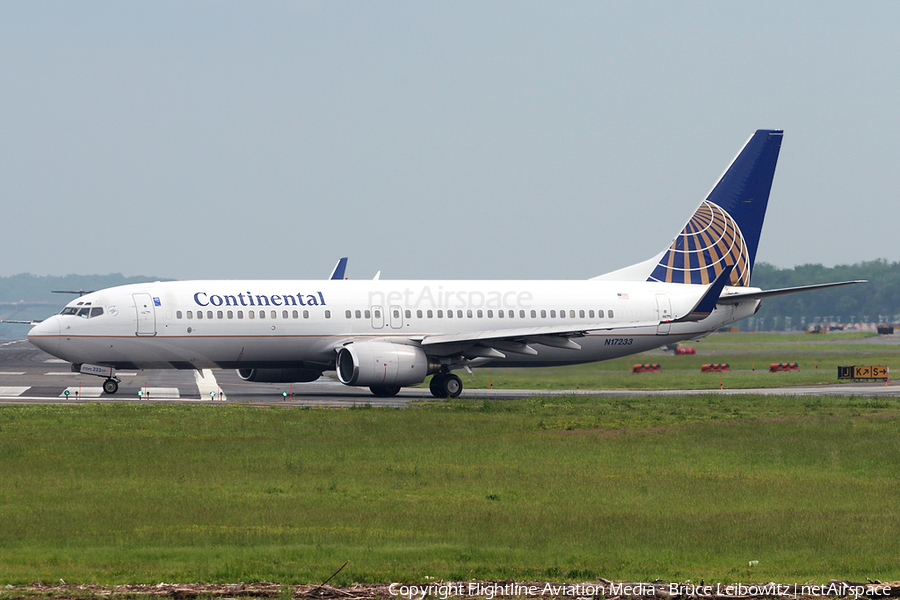 Continental Airlines Boeing 737-824 (N17233) | Photo 175155