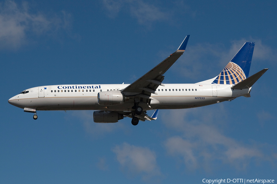 Continental Airlines Boeing 737-824 (N17233) | Photo 259539