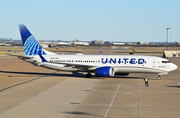 United Airlines Boeing 737-8 MAX (N17254) at  Dallas/Ft. Worth - International, United States