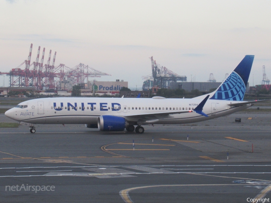 United Airlines Boeing 737-8 MAX (N17254) | Photo 528542