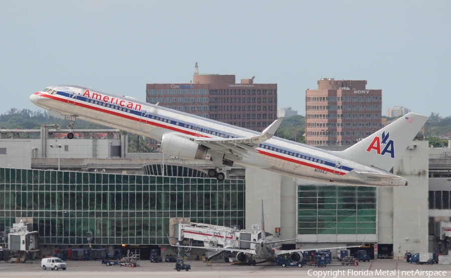 American Airlines Boeing 757-223 (N172AJ) | Photo 568050