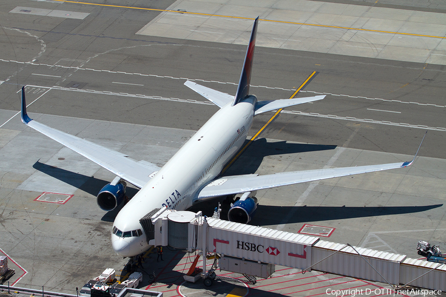 Delta Air Lines Boeing 767-332(ER) (N172DN) | Photo 386964