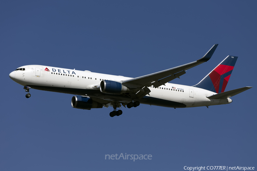 Delta Air Lines Boeing 767-332(ER) (N172DZ) | Photo 506288