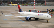 Delta Air Lines Boeing 767-332(ER) (N172DZ) at  Dusseldorf - International, Germany