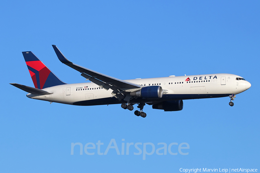 Delta Air Lines Boeing 767-332(ER) (N172DZ) | Photo 557156