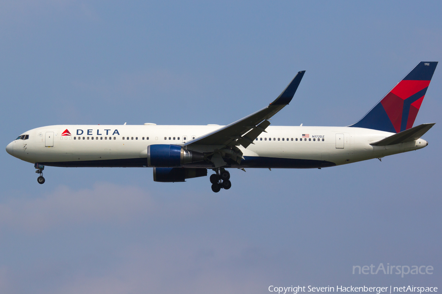 Delta Air Lines Boeing 767-332(ER) (N172DZ) | Photo 205180