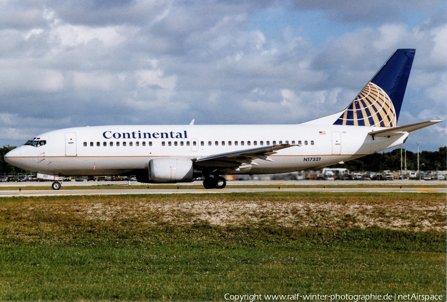 Continental Airlines Boeing 737-3T0 (N17321) | Photo 465915