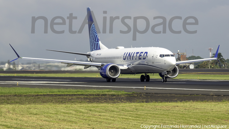 United Airlines Boeing 737-8 MAX (N17326) | Photo 628750