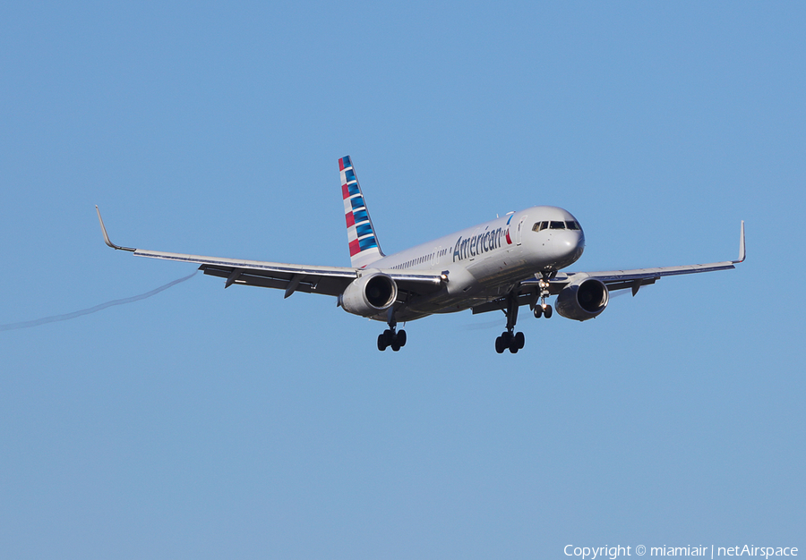 American Airlines Boeing 757-223 (N173AN) | Photo 95835