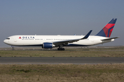 Delta Air Lines Boeing 767-332(ER) (N173DZ) at  Paris - Charles de Gaulle (Roissy), France