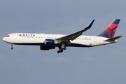 Delta Air Lines Boeing 767-332(ER) (N173DZ) at  Rome - Fiumicino (Leonardo DaVinci), Italy