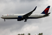 Delta Air Lines Boeing 767-332(ER) (N173DZ) at  London - Heathrow, United Kingdom