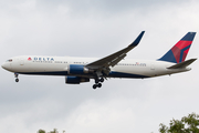 Delta Air Lines Boeing 767-332(ER) (N173DZ) at  London - Heathrow, United Kingdom