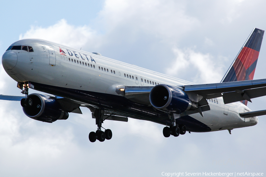 Delta Air Lines Boeing 767-332(ER) (N173DZ) | Photo 205581