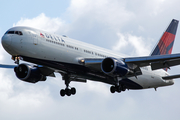 Delta Air Lines Boeing 767-332(ER) (N173DZ) at  London - Heathrow, United Kingdom