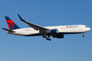 Delta Air Lines Boeing 767-332(ER) (N173DZ) at  London - Heathrow, United Kingdom