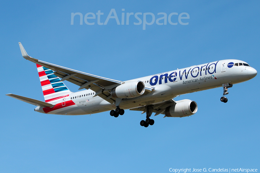 American Airlines Boeing 757-223 (N174AA) | Photo 125388