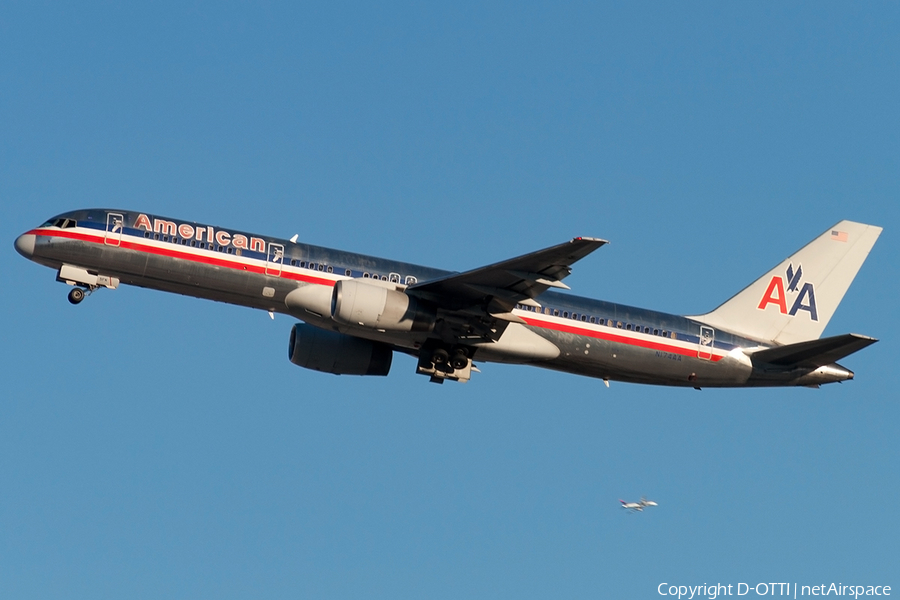 American Airlines Boeing 757-223 (N174AA) | Photo 179844