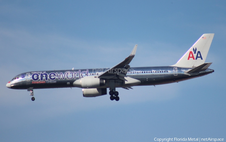 American Airlines Boeing 757-223 (N174AA) | Photo 299455