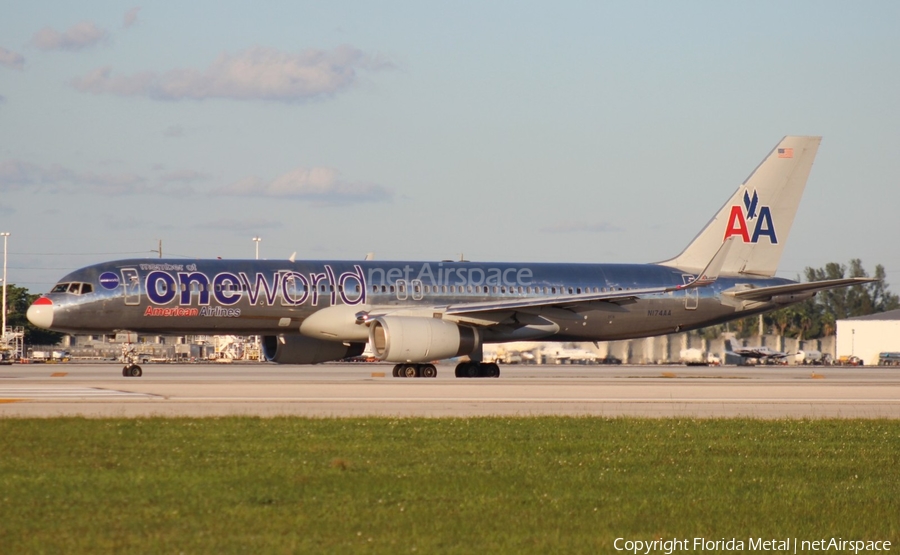 American Airlines Boeing 757-223 (N174AA) | Photo 299454