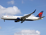 Delta Air Lines Boeing 767-332(ER) (N174DN) at  London - Heathrow, United Kingdom