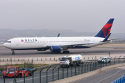 Delta Air Lines Boeing 767-332(ER) (N174DZ) at  Madrid - Barajas, Spain