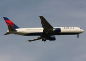 Delta Air Lines Boeing 767-332(ER) (N174DZ) at  Pisa - Galileo Galilei, Italy