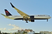 Delta Air Lines Boeing 767-332(ER) (N174DZ) at  Philipsburg - Princess Juliana International, Netherland Antilles