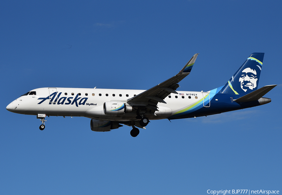 Alaska Airlines (Skywest) Embraer ERJ-175LR (ERJ-170-200LR) (N174SY) | Photo 268977