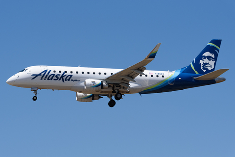Alaska Airlines (Skywest) Embraer ERJ-175LR (ERJ-170-200LR) (N174SY) at  Los Angeles - International, United States