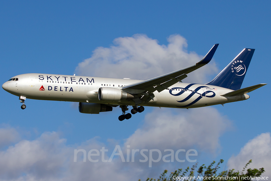 Delta Air Lines Boeing 767-332(ER) (N175DZ) | Photo 30189