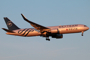 Delta Air Lines Boeing 767-332(ER) (N175DZ) at  New York - John F. Kennedy International, United States