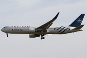 Delta Air Lines Boeing 767-332(ER) (N175DZ) at  London - Heathrow, United Kingdom