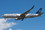 Delta Air Lines Boeing 767-332(ER) (N175DZ) at  London - Heathrow, United Kingdom