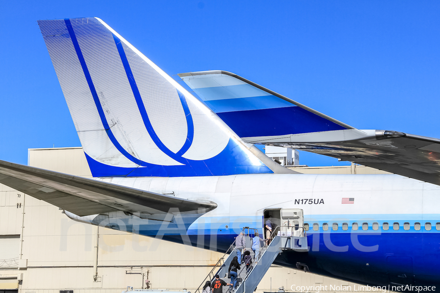 United Airlines Boeing 747-422 (N175UA) | Photo 468906