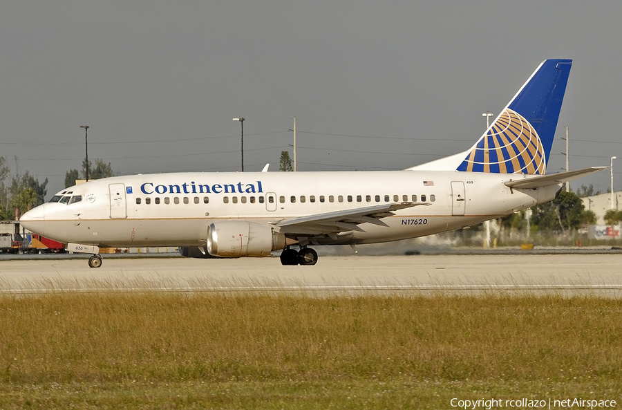 United Airlines Boeing 737-524 (N17620) | Photo 397890