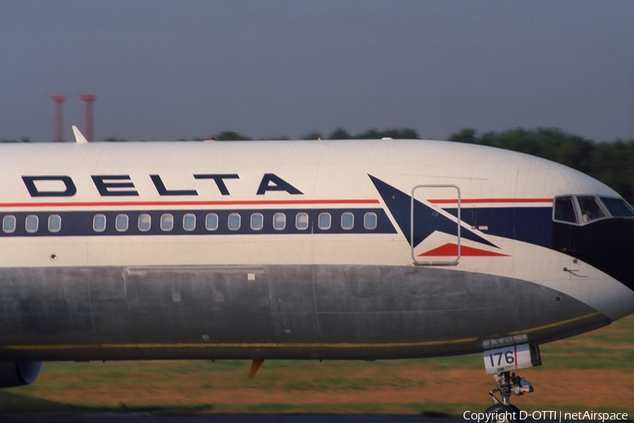 Delta Air Lines Boeing 767-332(ER) (N176DN) | Photo 247842