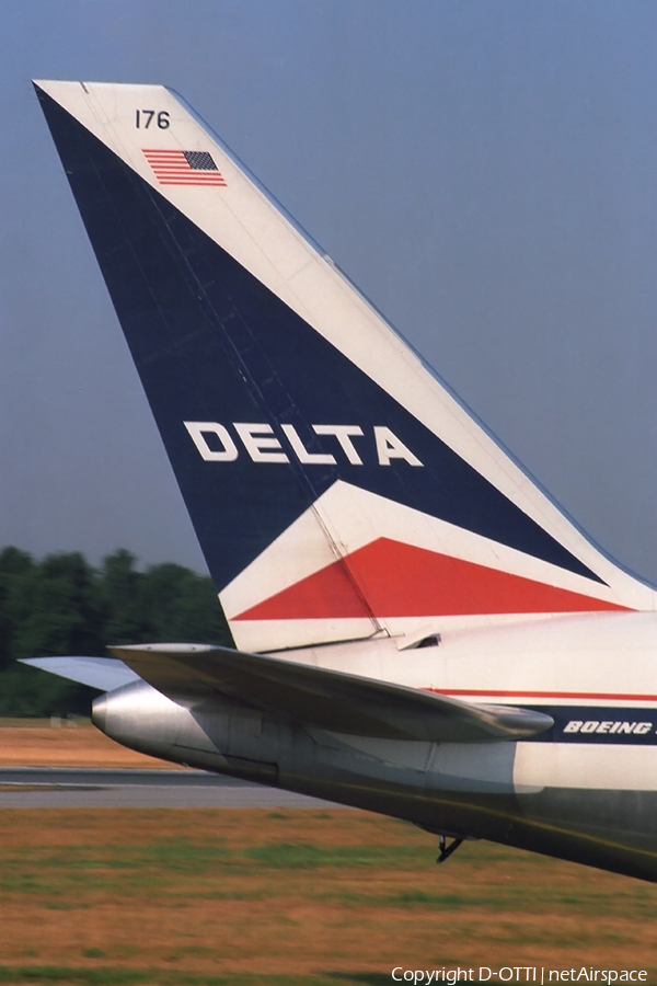 Delta Air Lines Boeing 767-332(ER) (N176DN) | Photo 247844