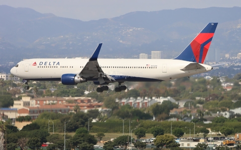 Delta Air Lines Boeing 767-332(ER) (N176DN) at  Los Angeles - International, United States