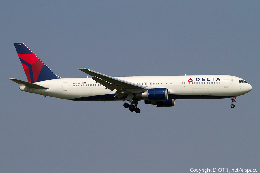Delta Air Lines Boeing 767-332(ER) (N176DZ) | Photo 357374