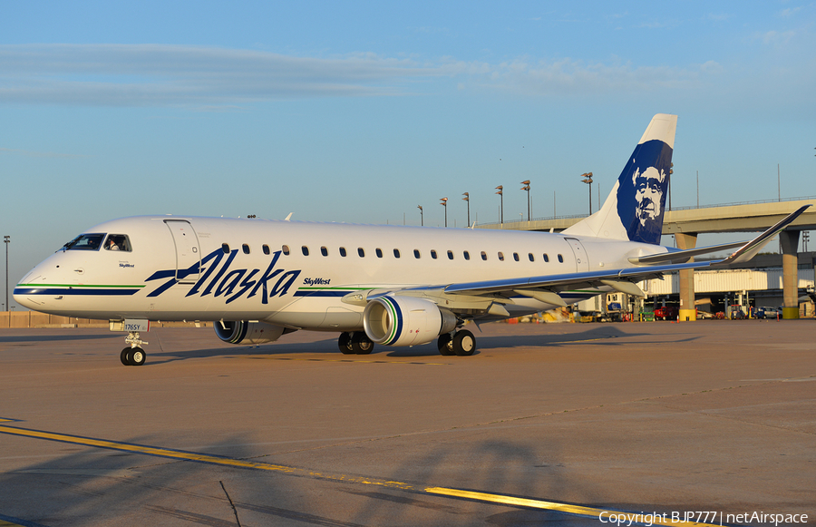 Alaska Airlines (Skywest) Embraer ERJ-175LR (ERJ-170-200LR) (N176SY) | Photo 193059