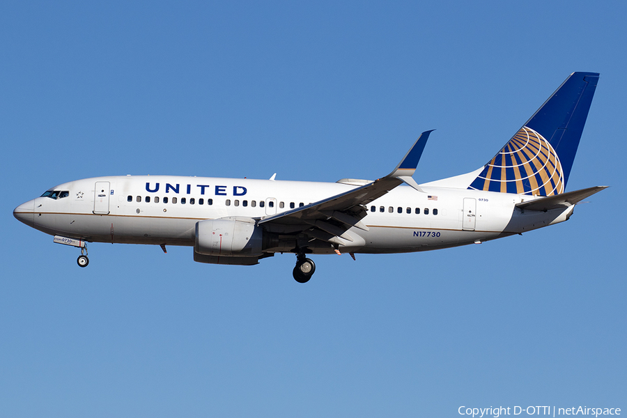 United Airlines Boeing 737-724 (N17730) | Photo 550270